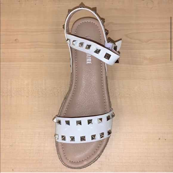 Cushionaire Women’s Platform Sandal - Picture 2 of 3